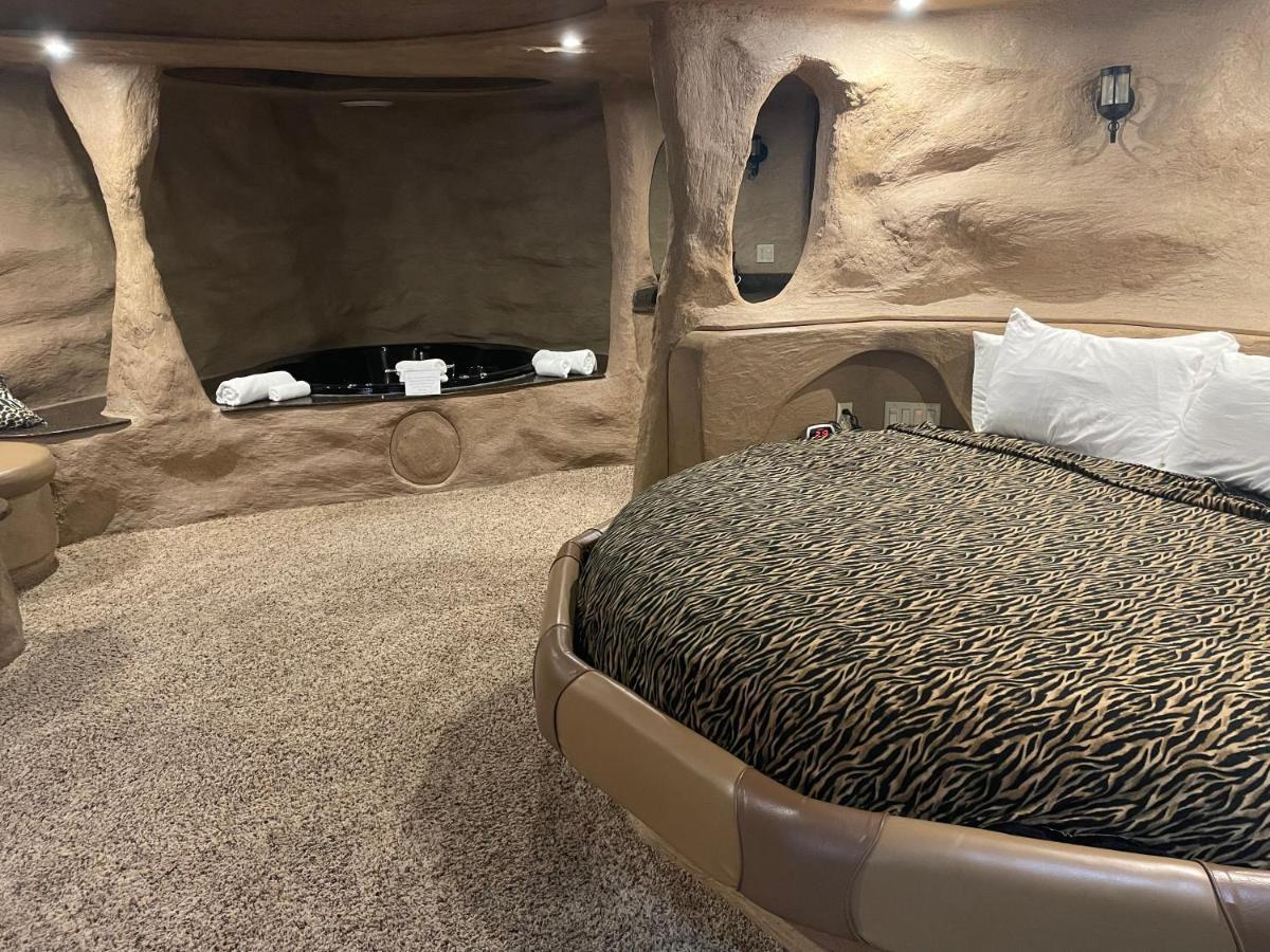 Designer Inn And Suites Toledo Esterno foto