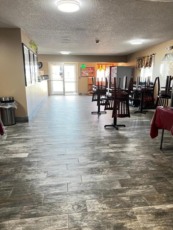 Designer Inn And Suites Toledo Esterno foto
