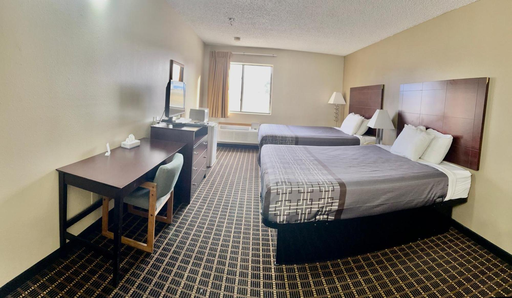 Designer Inn And Suites Toledo Esterno foto